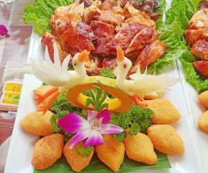 DỊCH VỤ NẤU ĂN CHUYÊN NGHIỆP TẠI KHU HAI LÚA ẨM THỰC NGHỈ DƯỠNG SINH THÁI – TINH HOA ẨM THỰC MIỀN TÂY GIỮA LÒNG ĐỒNG THÁP