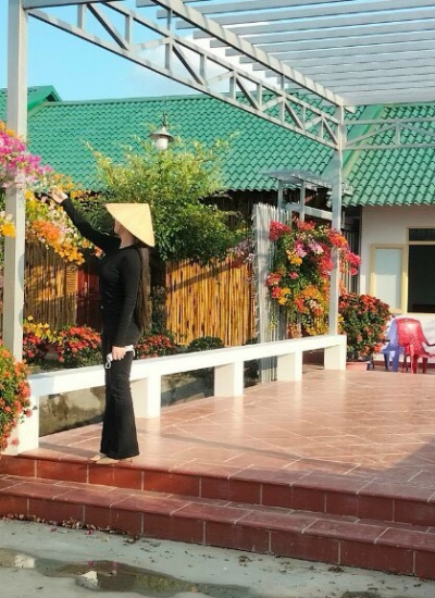 Khách hàng check in cảnh tại đây