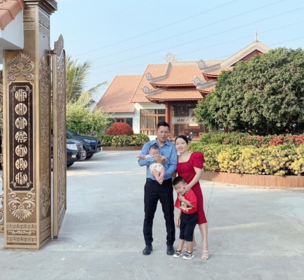 Khách hàng check in