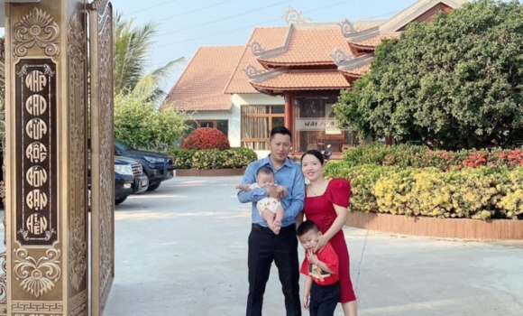 Khách hàng check in