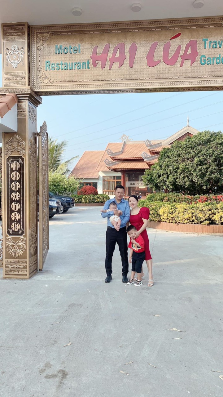 Khách hàng check in